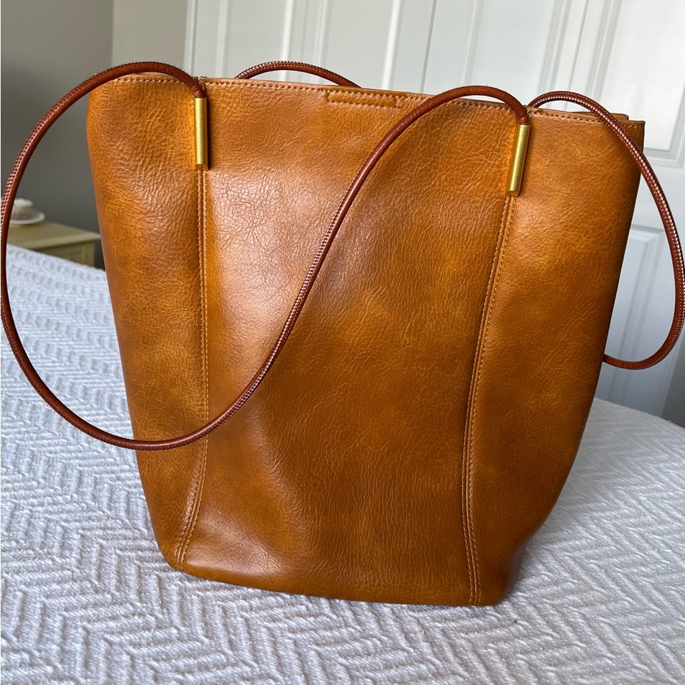 Antik Kraft Brown Bucket Shoulder Bag Gold Hardware Removable Inner Bag